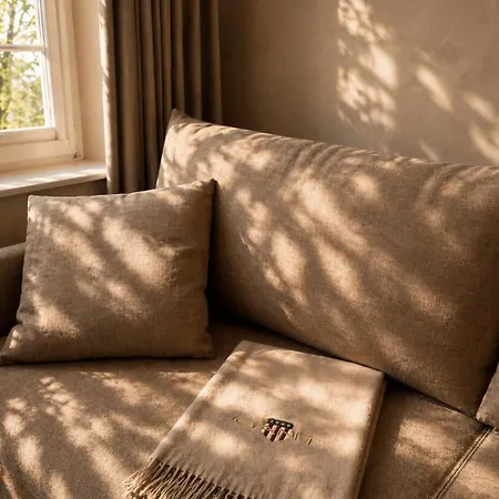 Apartment Stylish Center Escape- Where Modern Elegance Meets History *