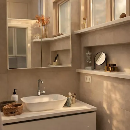 Stylish Center Escape- Where Modern Elegance Meets History * Trier
