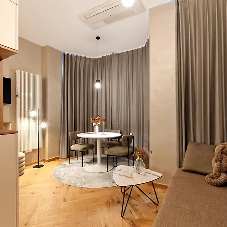 Stylish Center Escape- Where Modern Elegance Meets History Apartment