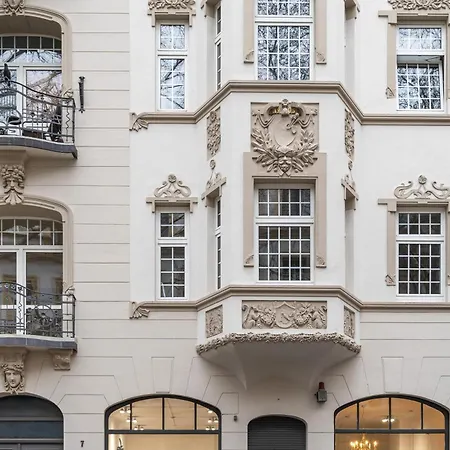 Apartment Stylish Center Escape- Where Modern Elegance Meets History Trier